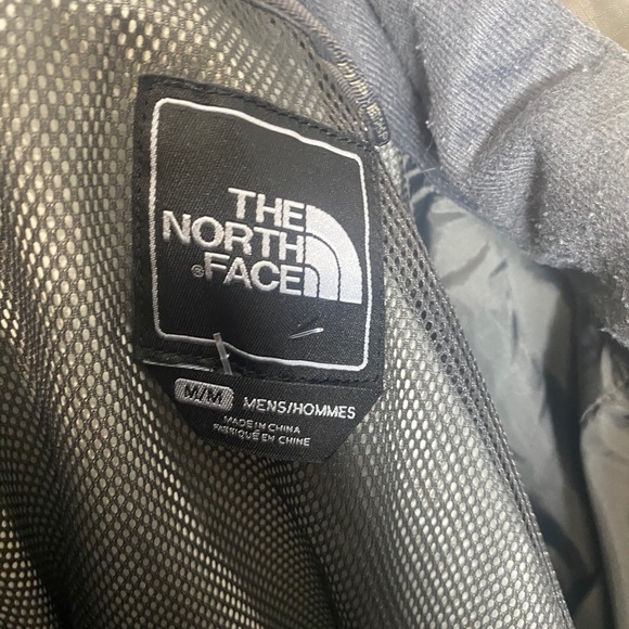 The Northface Men’s hyvent coat - Picture 4 of 5